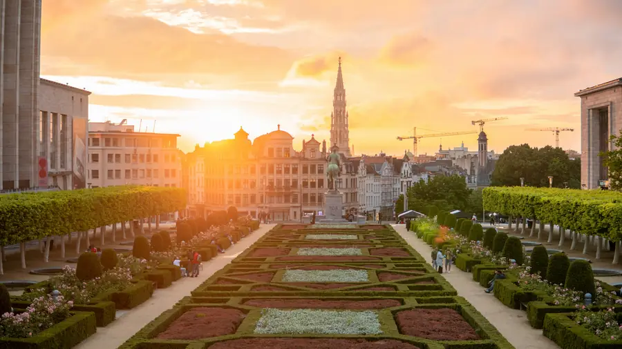 Bilete ieftine către Bruxelles, de la 220 de lei dus-întors