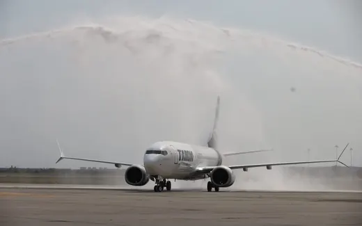 TAROM primește două Boeing 737 MAX 8. Ce se schimbă pentru pasageri
